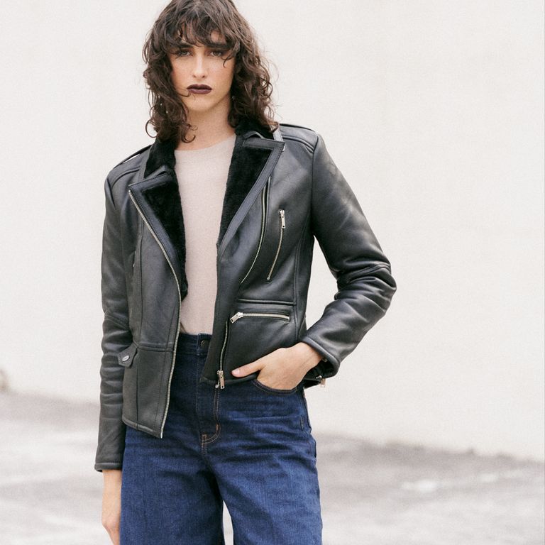Gamulan Corto Negro 100% Cuero Mujer
