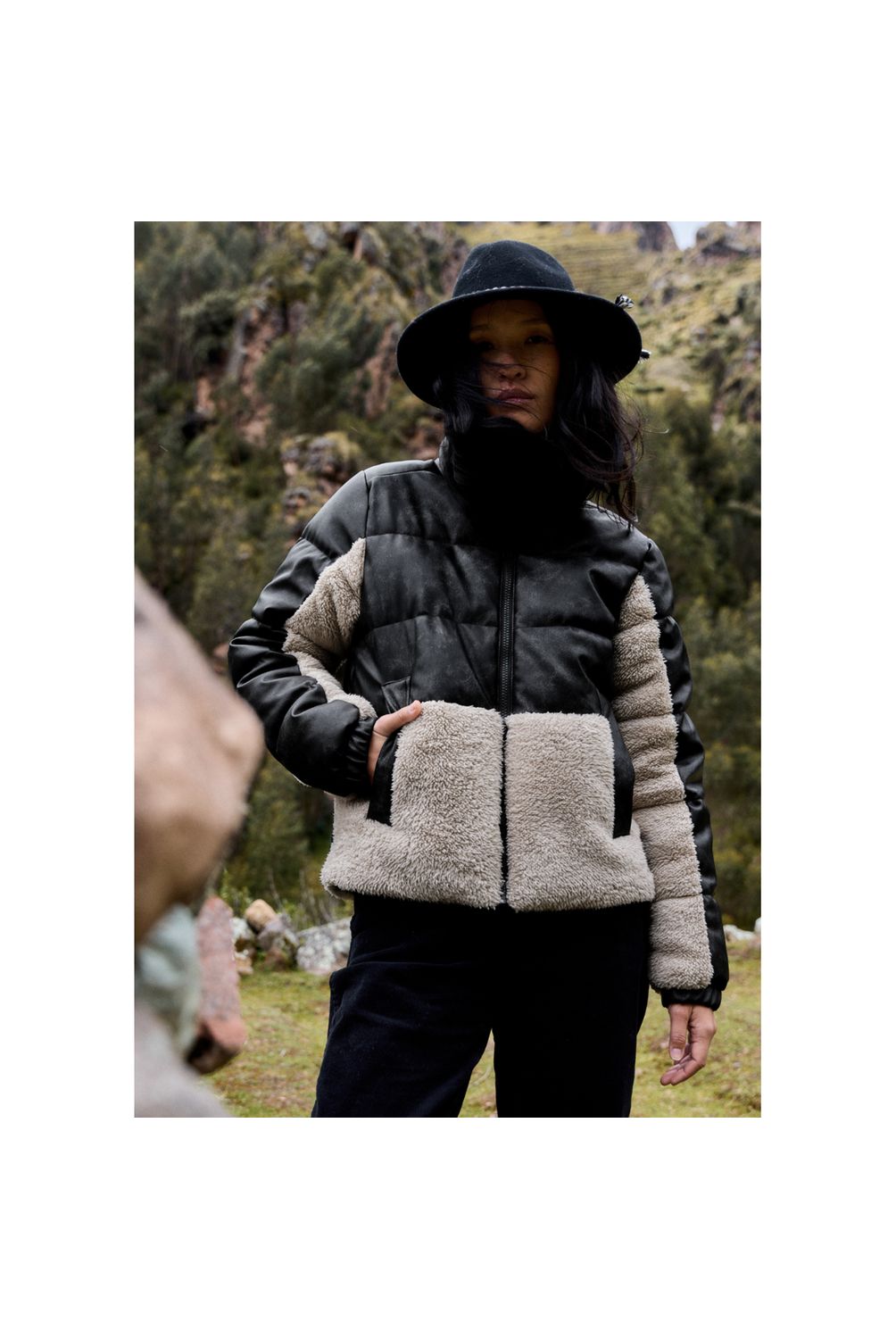 WILD LAMA Parka Tala Reciclada Mujer Wild Lama | Falabella Chile