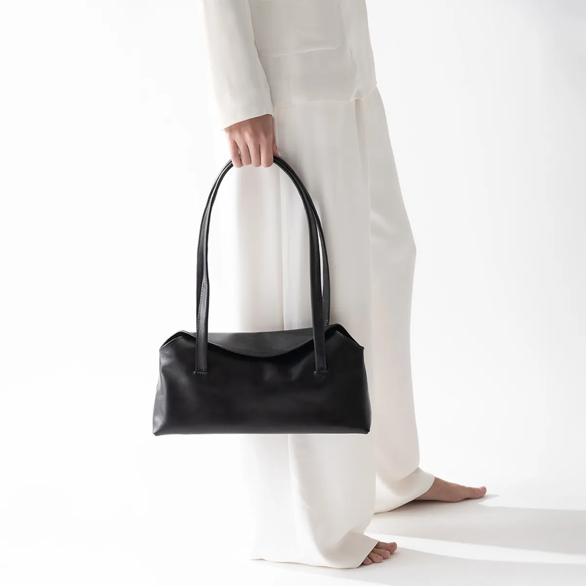 CAROLINA FLORES HANDMADE - Bolso Lou Negro 100% Cuero Carolina Flores Handmade