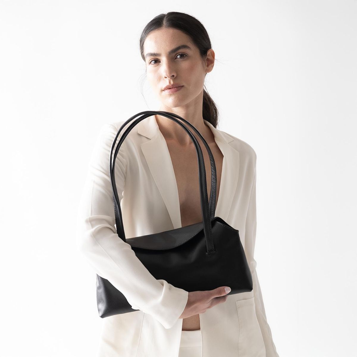 CAROLINA FLORES HANDMADE - Bolso Lou Negro 100% Cuero Carolina Flores Handmade