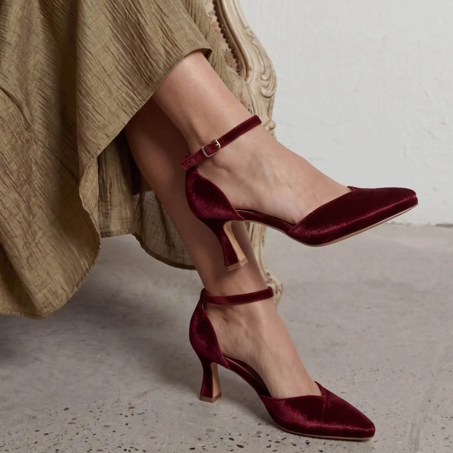 MARIE THE BRAND - Zapato formal rojo $149.990