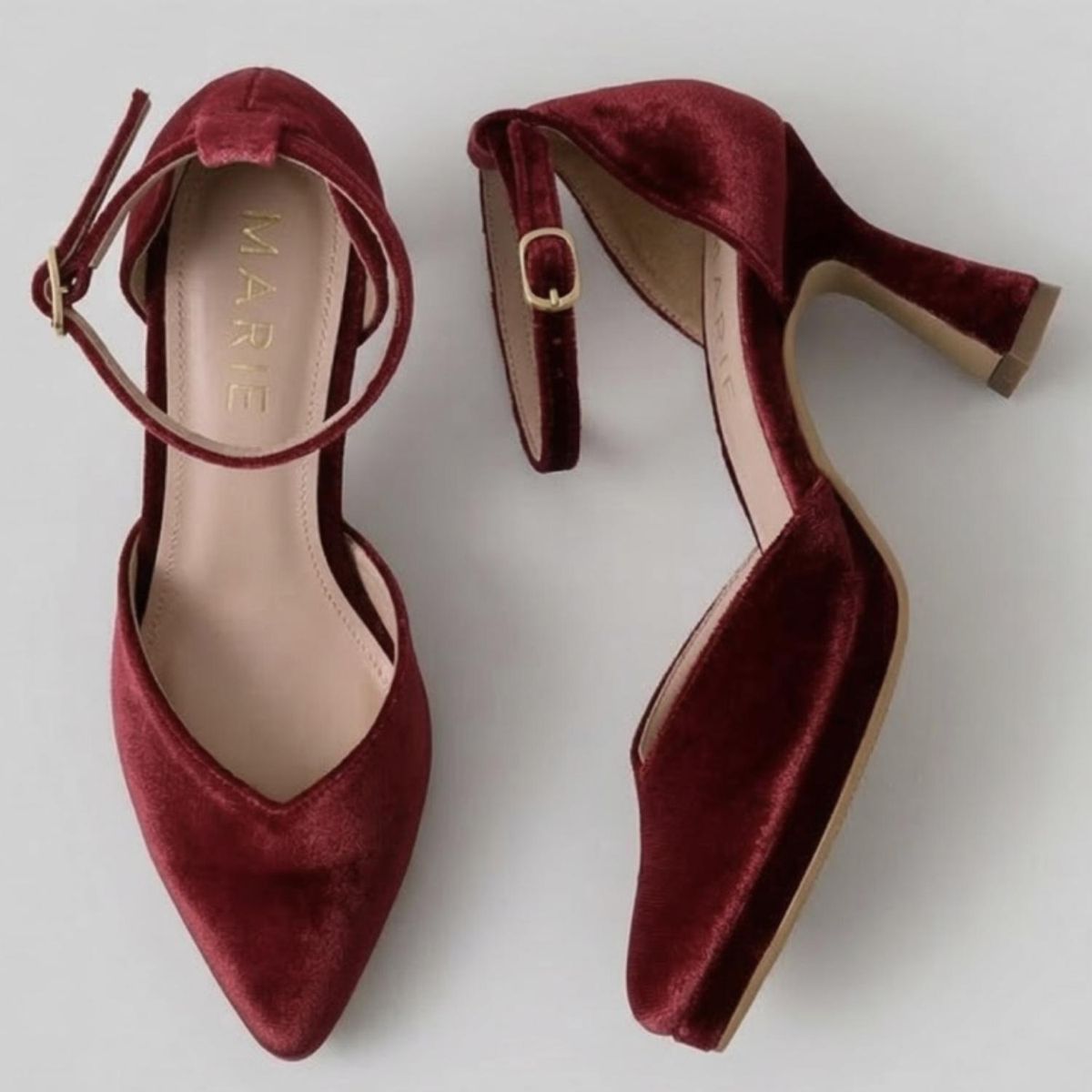  - Zapatilla Urbana Mujer Rojo Marie The Brand