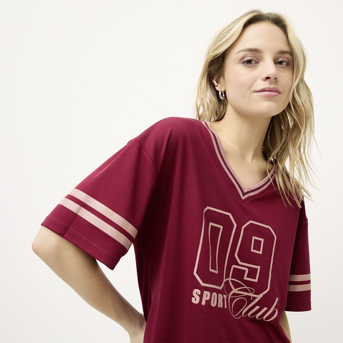 SYBILLA - Polera Mundial Fútbol Mujer Sybilla