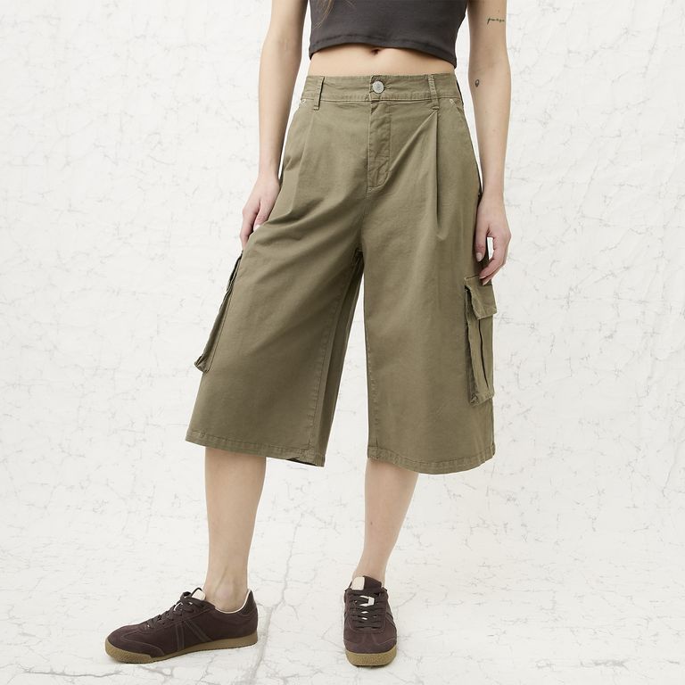 Short Bermuda Tiro Medio Mujer
