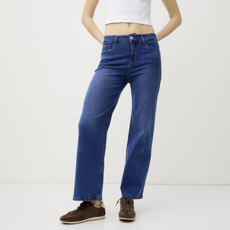 Jeans Straight Tiro Medio Mujer