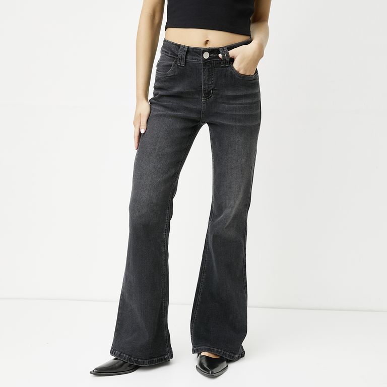 Jeans Flare Tiro Medio Mujer
