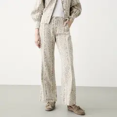 BASEMENT - Jeans Flores Tiro Medio Mujer