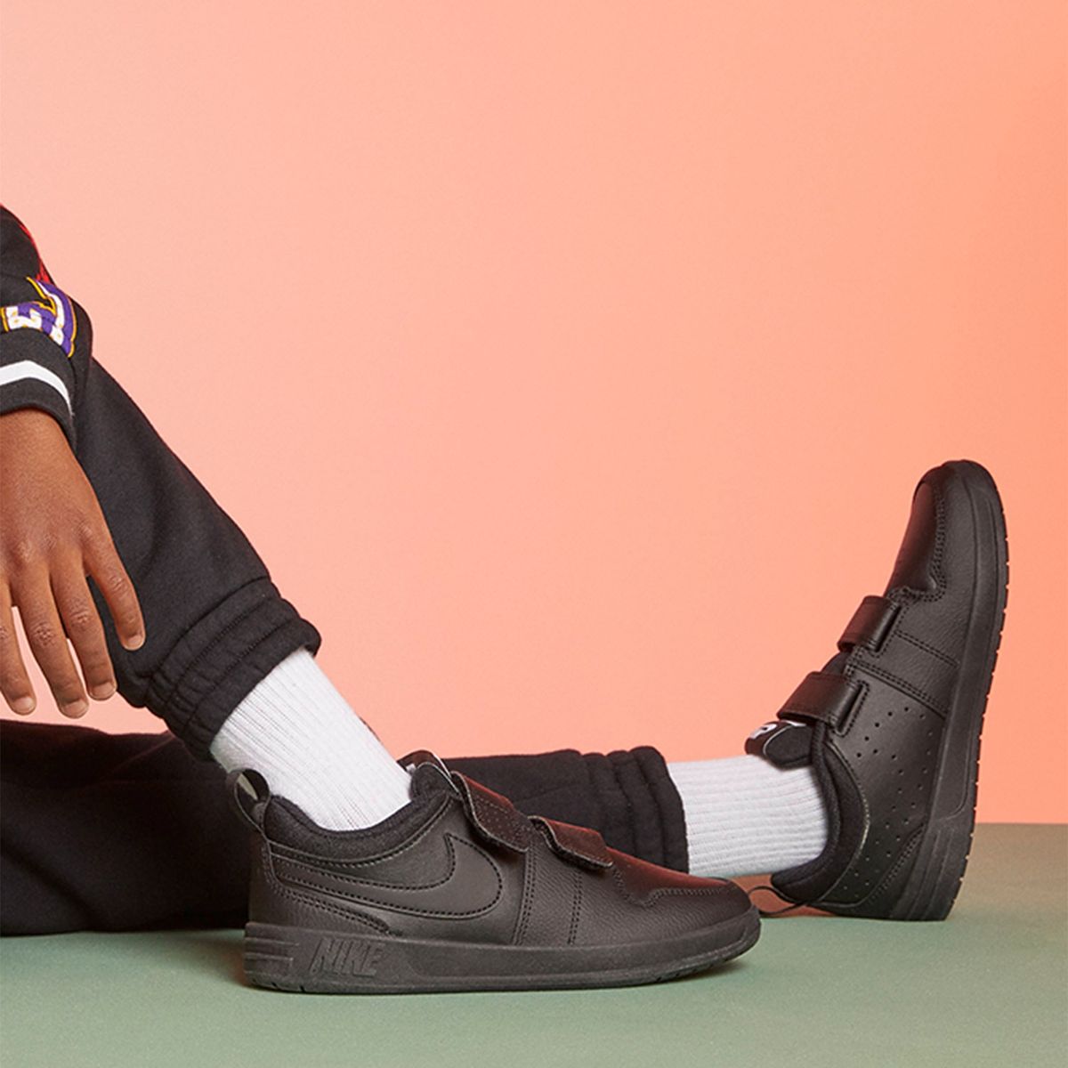 NIKE - Pico Zapatilla Urbana Niño Cuero Negro (27 a 34) Nike