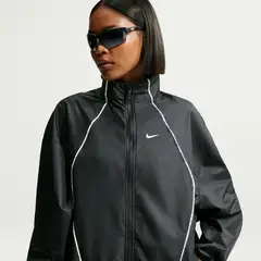 NIKE - Cortaviento Mujer