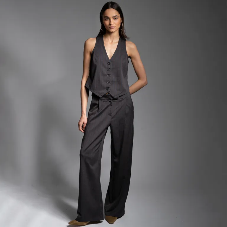 Pantalón Tiro Medio Recto Rai Gris Mujer