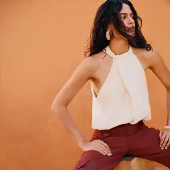 BASEMENT - Blusa Lino Italia Halter Con Lazo