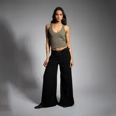 LOLITA LPK - Polera Maru V Verde Militar Mujer
