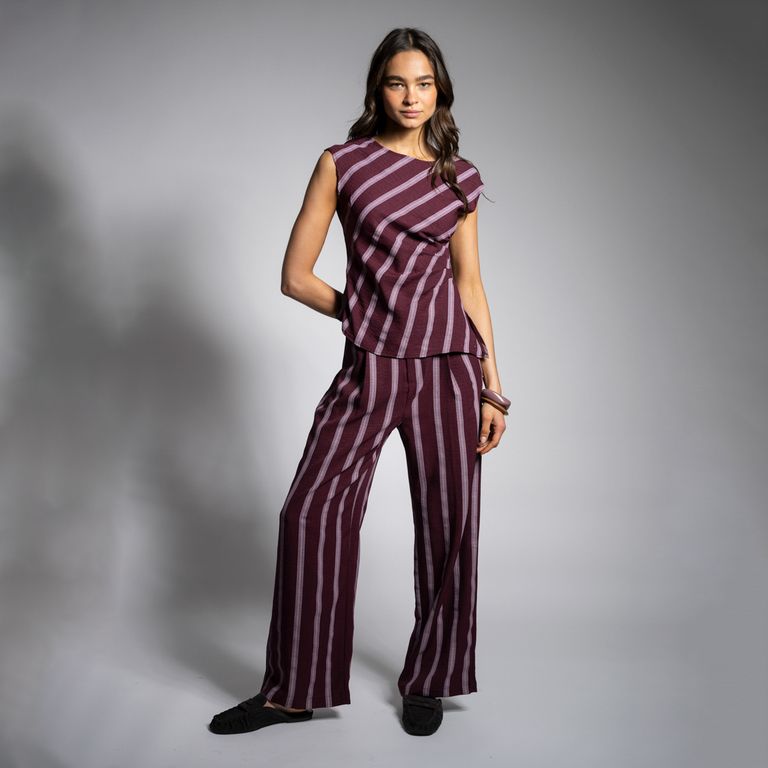 Pantalón Tiro Alto Recto Carmin Burdeo Mujer