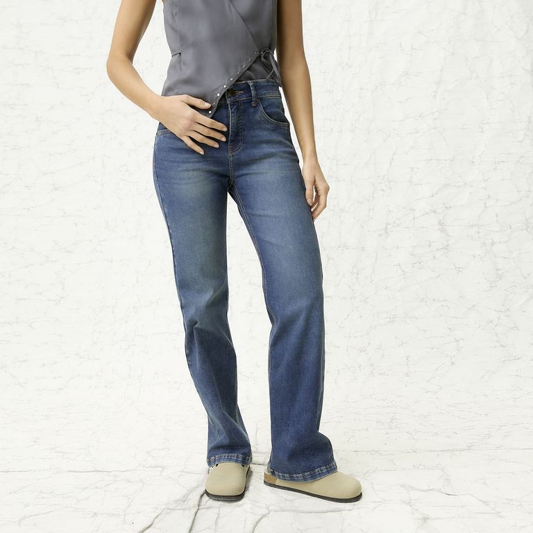 Jeans Mujer 06 Regular Boot Cut Fit