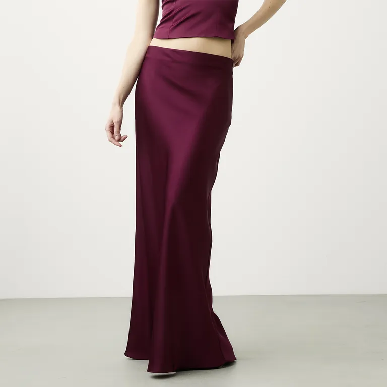 Falda Larga Satinada Mujer Cranberry Chic x