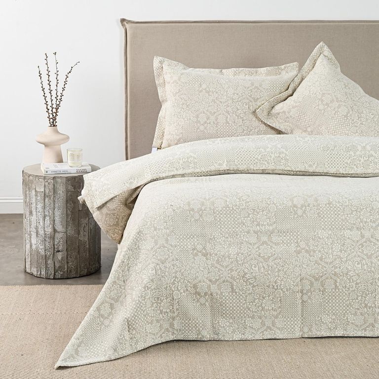 Cubrecama Tomasa Beige