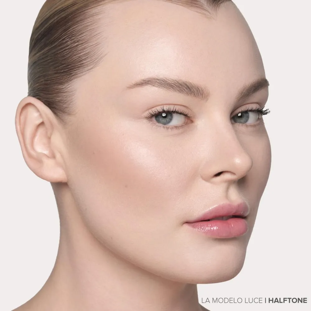 Anastasia Beverly Hills Smooth Blur Contour Stick Half Tone, foto 4