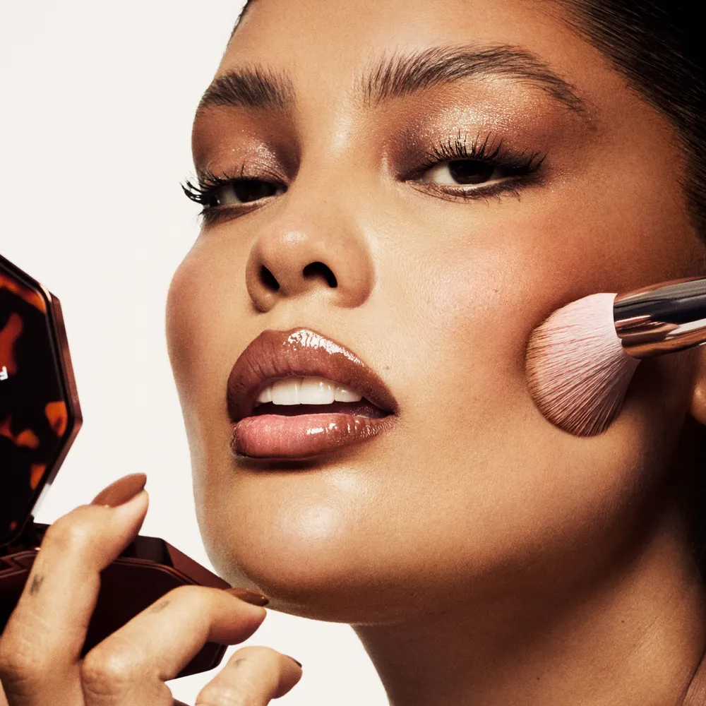Cheeks Suede Powder Blush - Churro Twist 03 Fenty, foto 7