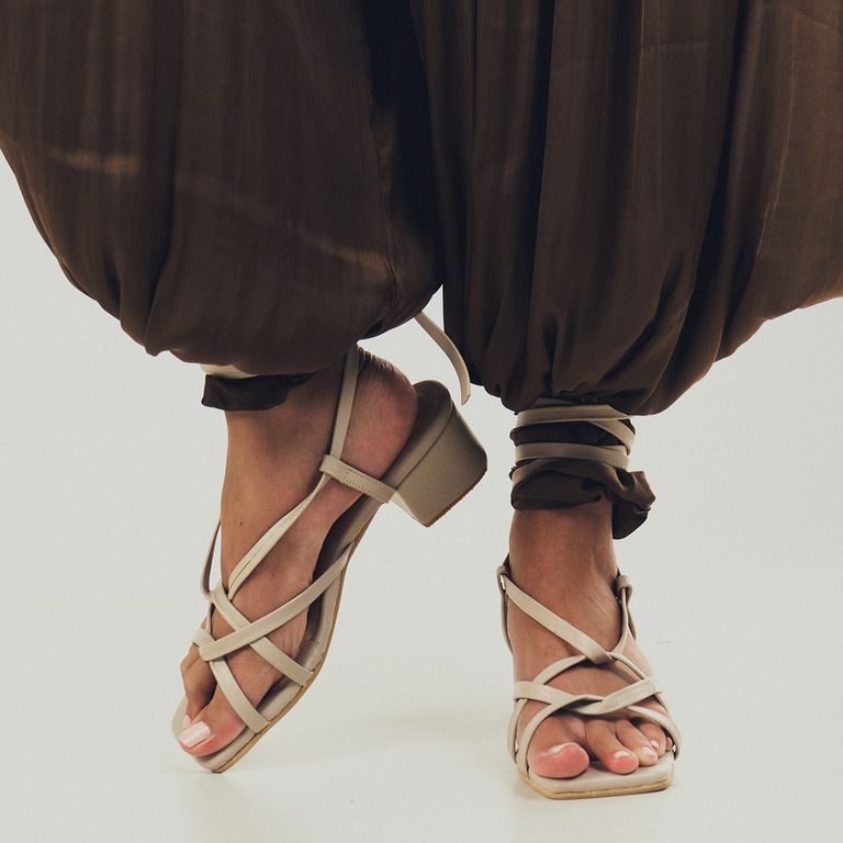 Sandalia Mujer Cuero Beige