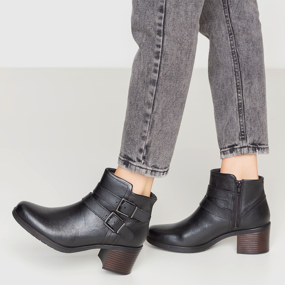CLARKS - Botin de Cuero Mujer Negro