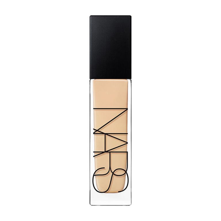 Base Natural Radiant Longwear Foundation