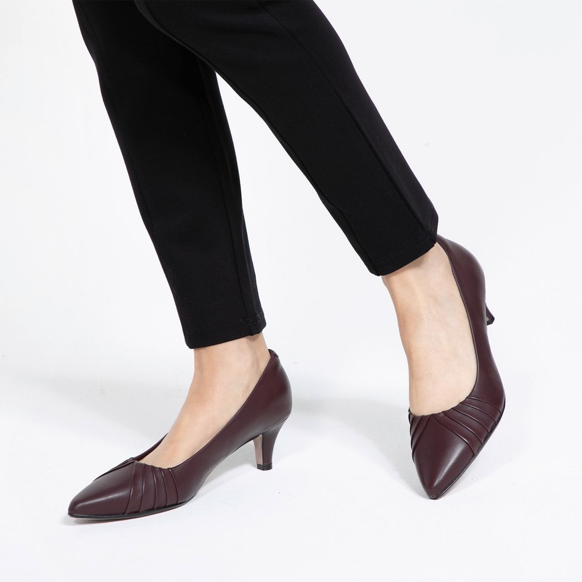 CLARKS - Zapato Formal Mujer Cuero Burdeo