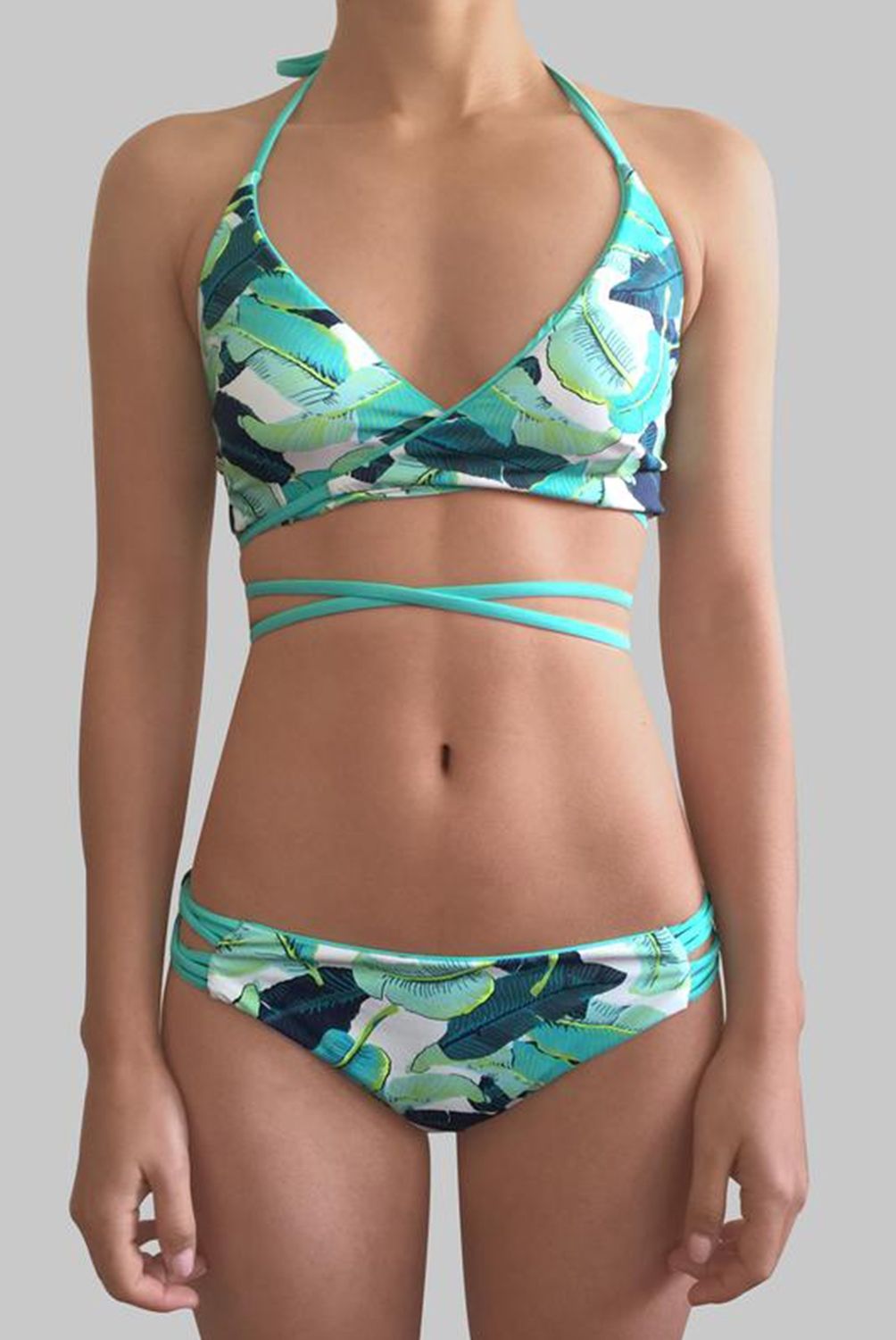 TAKAROA - Bikini Verde Reversible Nudos Espalda