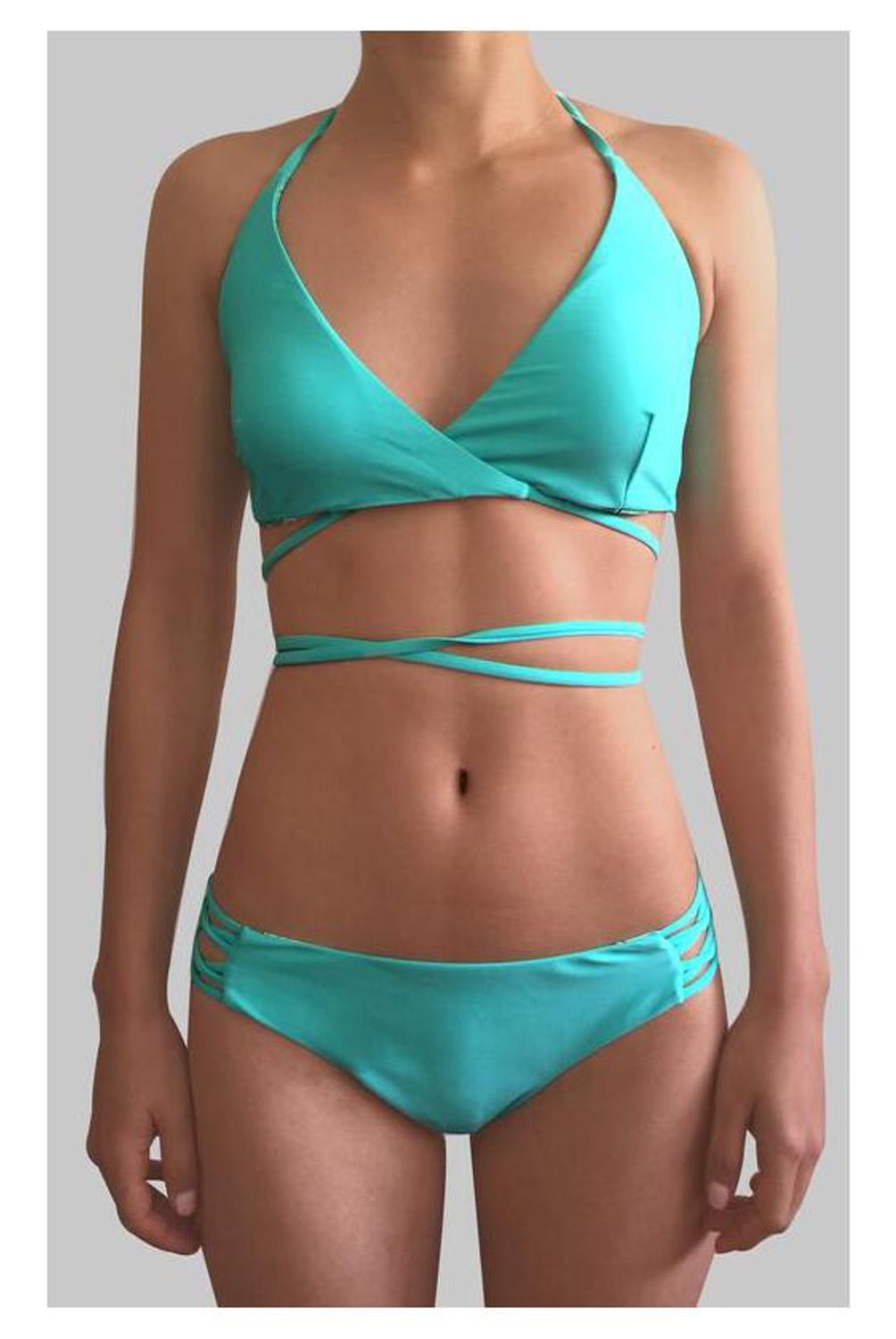 TAKAROA - Bikini Verde Reversible Nudos Espalda
