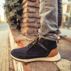 CAT - Quest Mid Zapatilla Urbana Hombre Cuero Negro