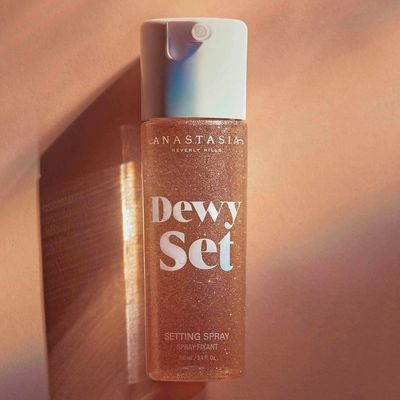 Imagen 2 del producto Primer y Fijador De Maquillaje Dewy Set Spray