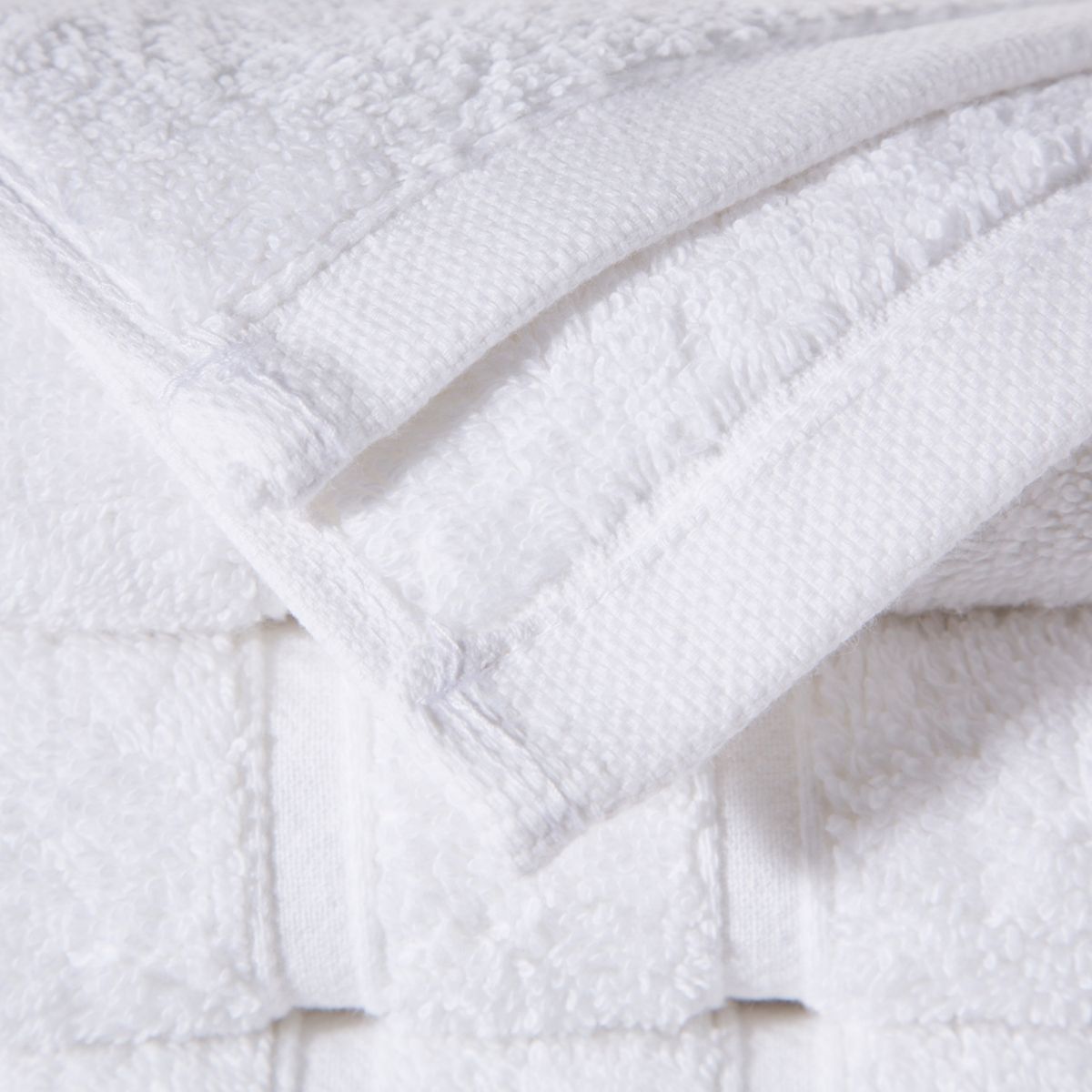 BASEMENT HOME - Toalla de Cuerpo Combed 680 G