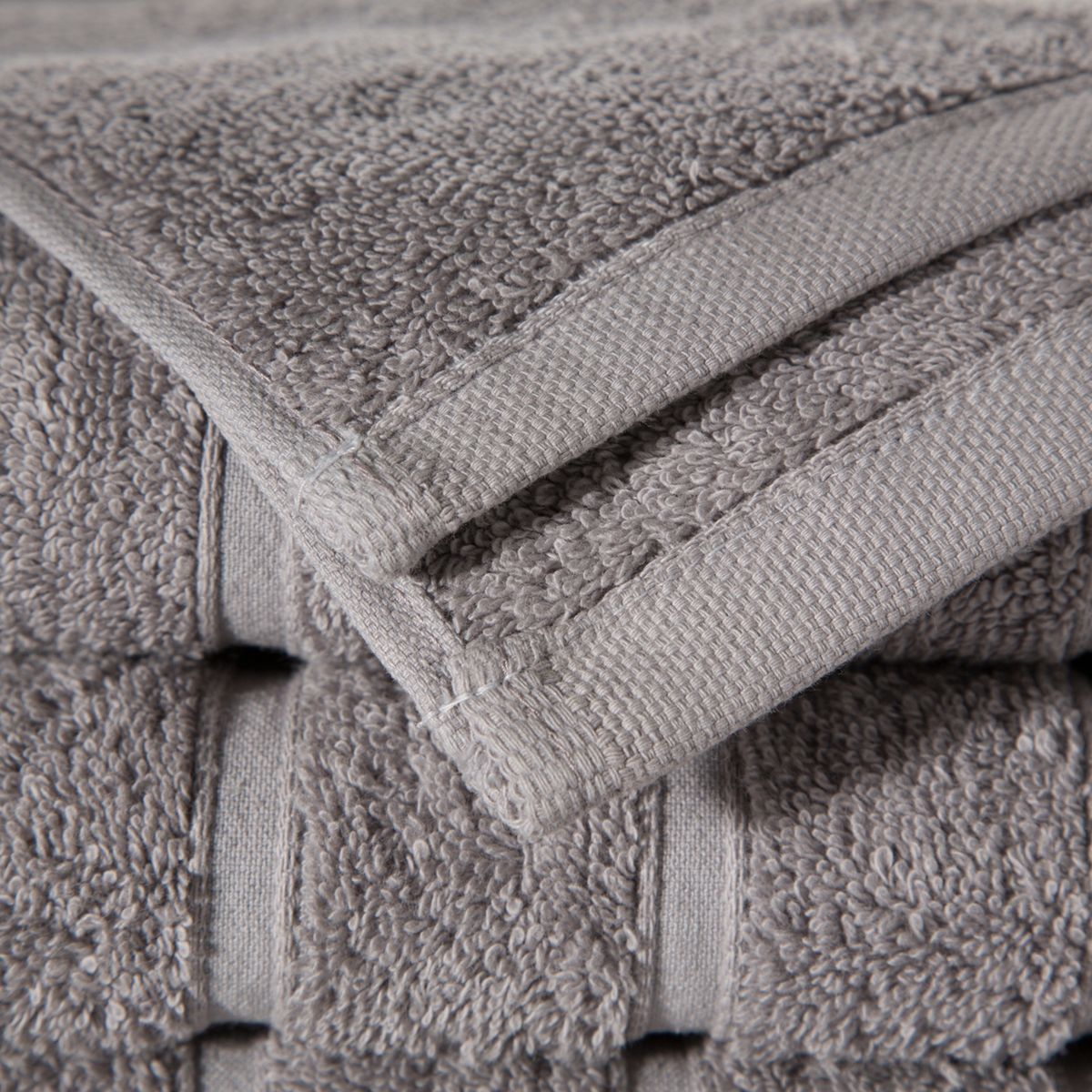 BASEMENT HOME - Toalla de Cuerpo Combed 680 G