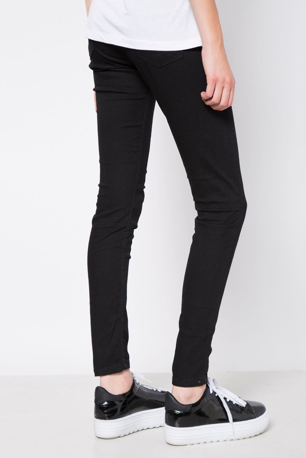  - Jeans