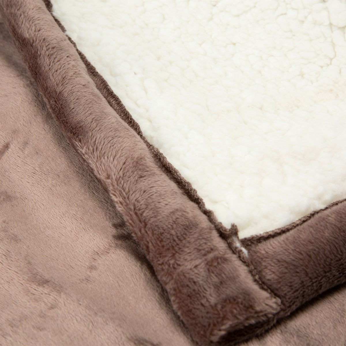 BASEMENT HOME - Frazada Microfleece/Sherpa