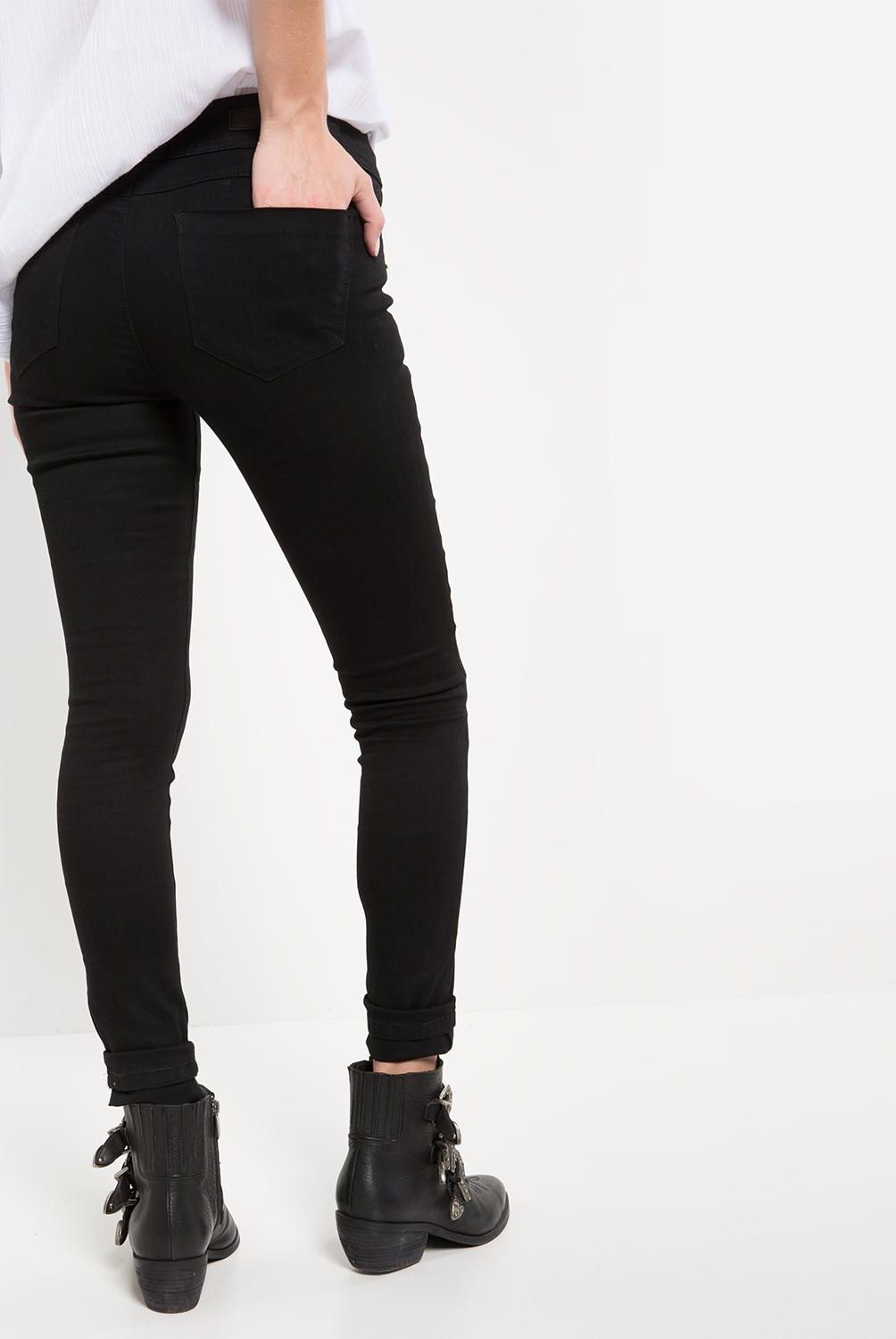  - Jeans