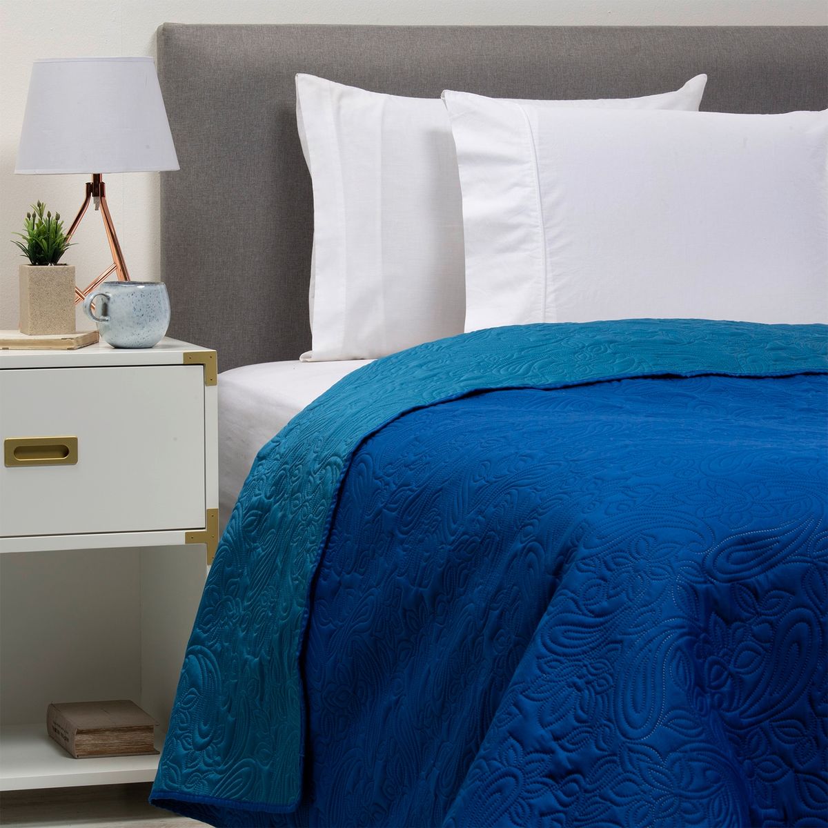 AMBIENTA - Cubrecama Bicolor Azul Ambienta