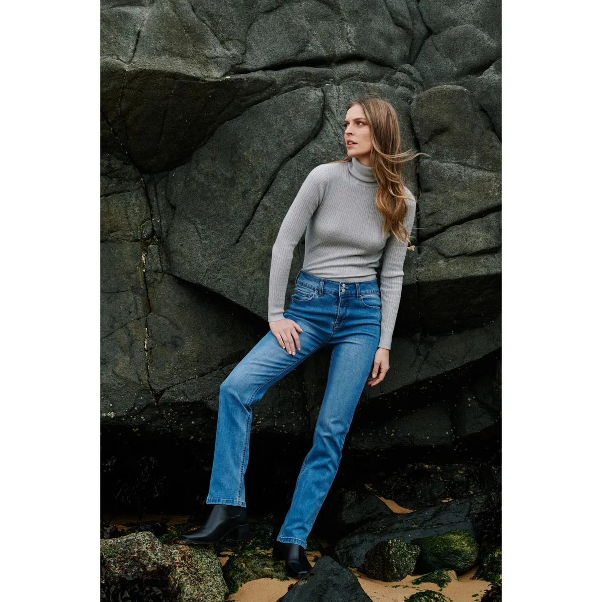 UNIVERSITY CLUB - Jeans Straight Tiro Medio Mujer University Club