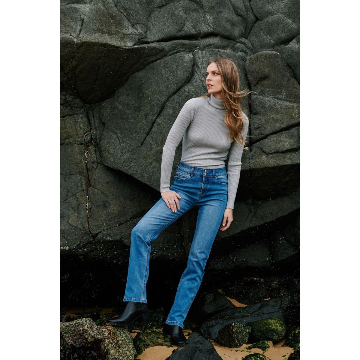 UNIVERSITY CLUB - Jeans Straight Tiro Medio Mujer University Club