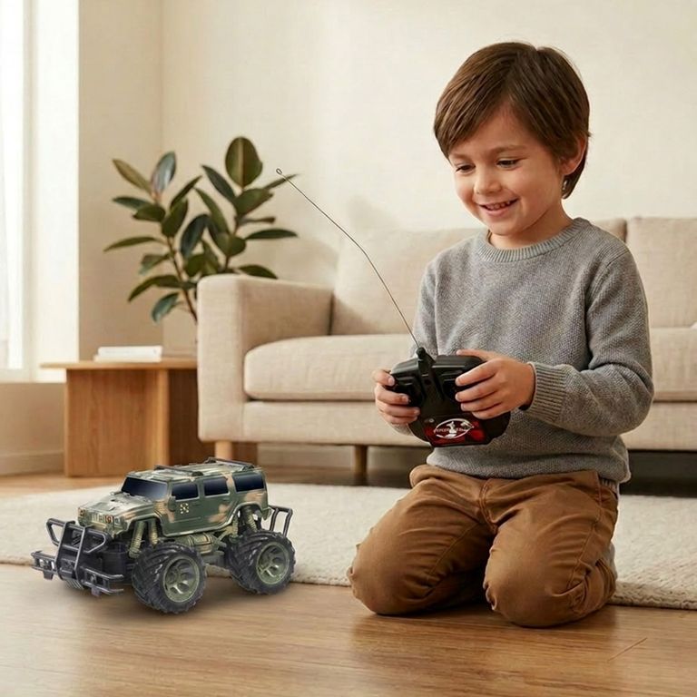 YIDAFENG Camioneta Escala 1:18 A Control Remoto Camuflada