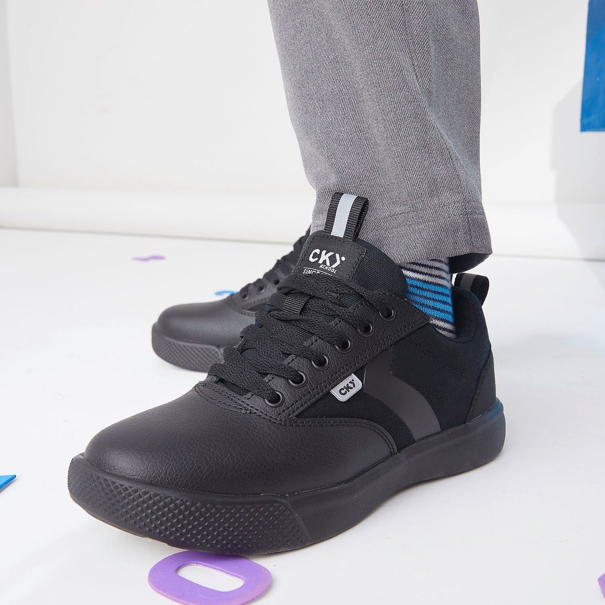 HOLLEY SKOOL - Holley Skool Polerón Escolar, 100 Poliéster, Polar Fleece , Pretina , Punos, Cuello Doble Tejido , 2 Bolsillos Al Costado