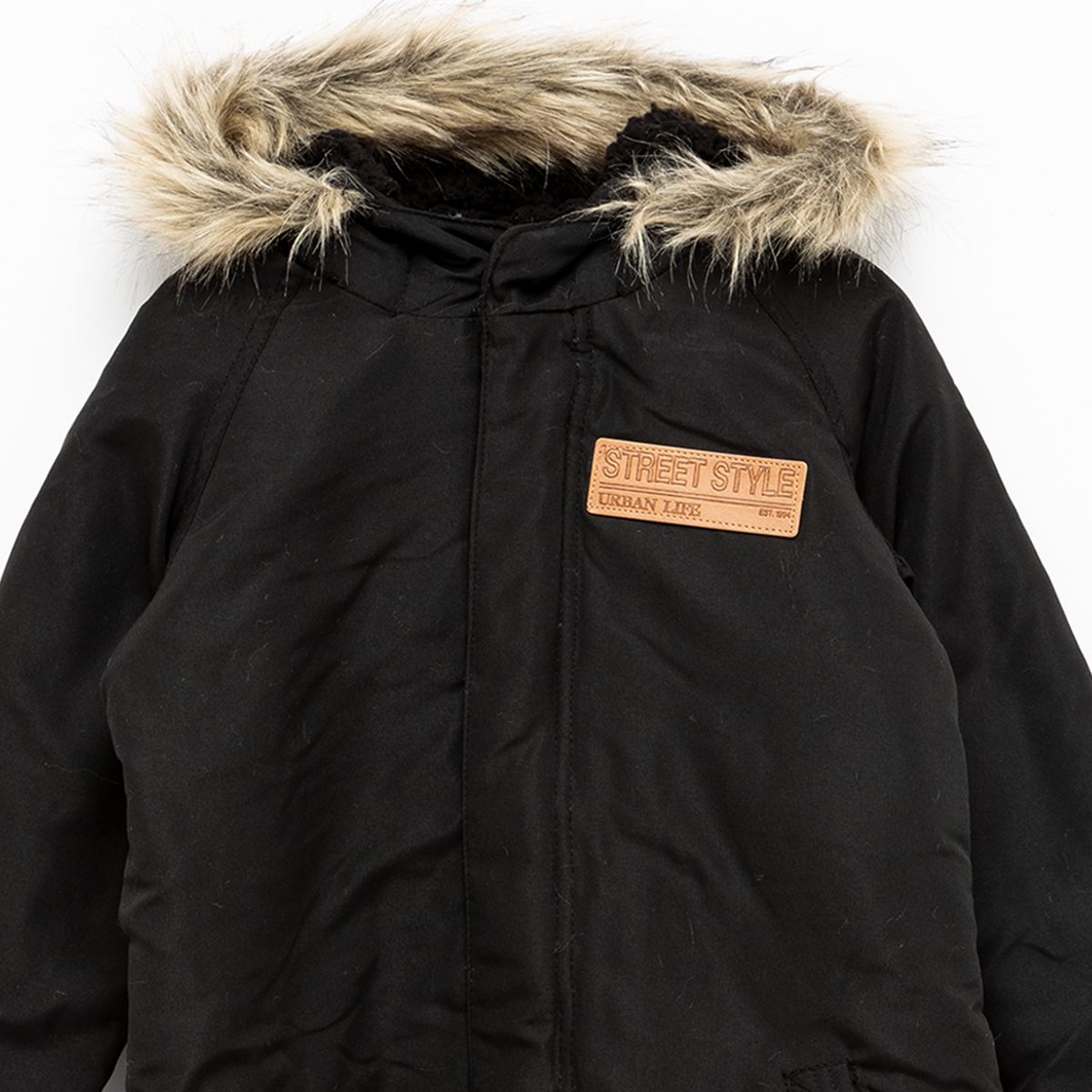  - Chaqueta Capucha Pelos