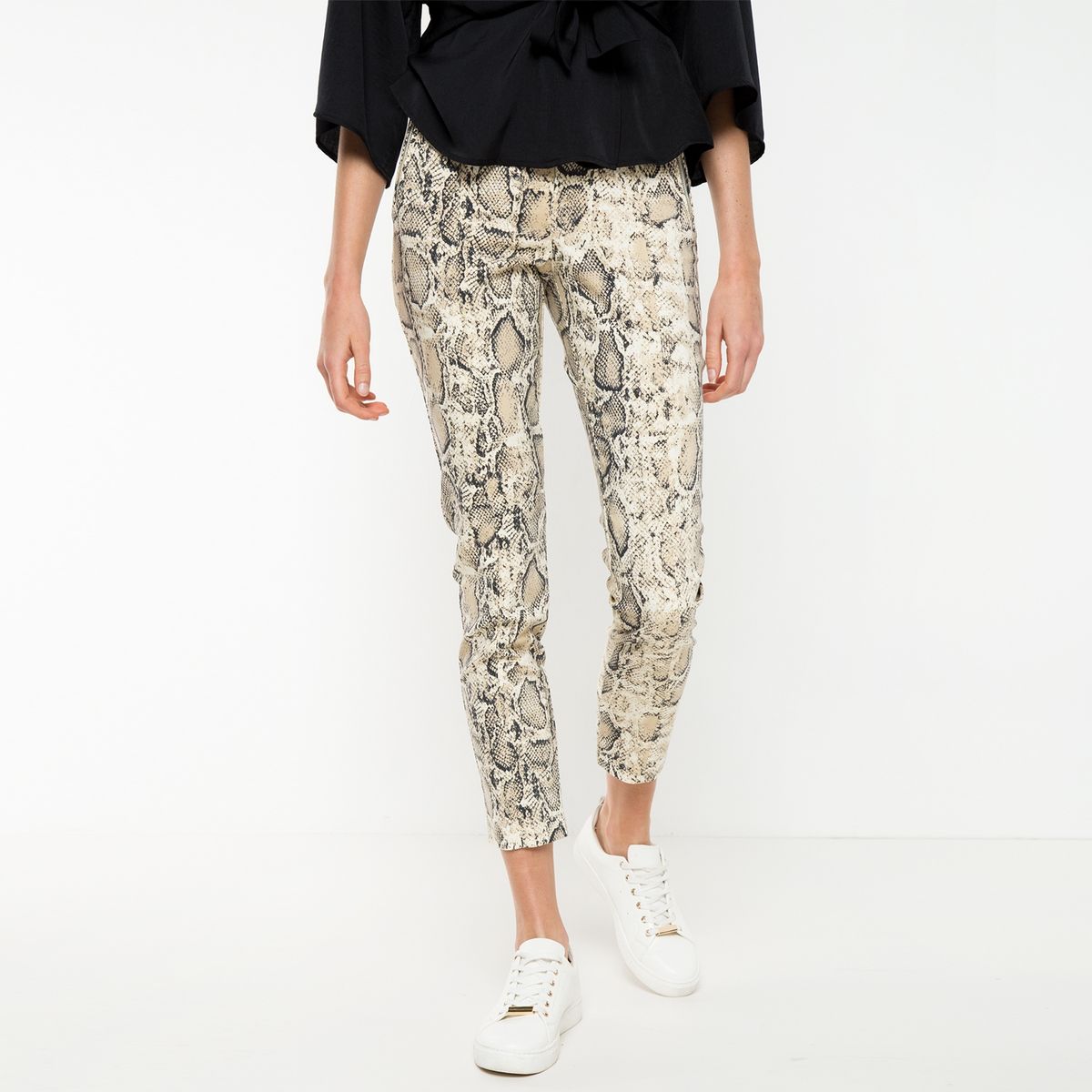 BASEMENT - Pantalón Regular Tiro Medio Mujer