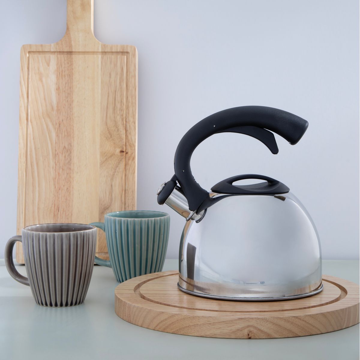 MICA - Tetera Inoxidable 2.5 L Acero Inoxidable Con Silbato Mica