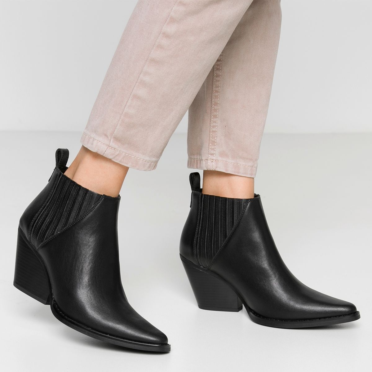 BASEMENT - Bota Vaquera Mujer Negro Basement