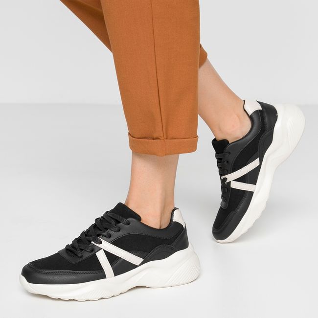 BASEMENT - Zapatilla Urbana Mujer Negra