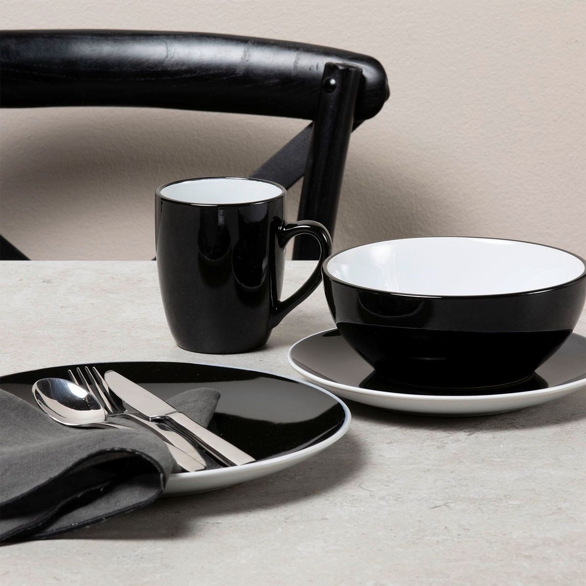 MICA - Juego De Loza Two Tones Cerámica 24 Piezas Negro Color Play Mica