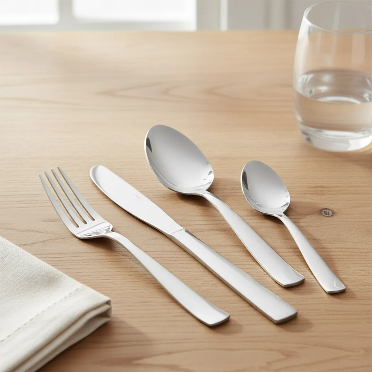 MICA - Set de Cubiertos Clásica Acero Inoxidable 24 Piezas Mica