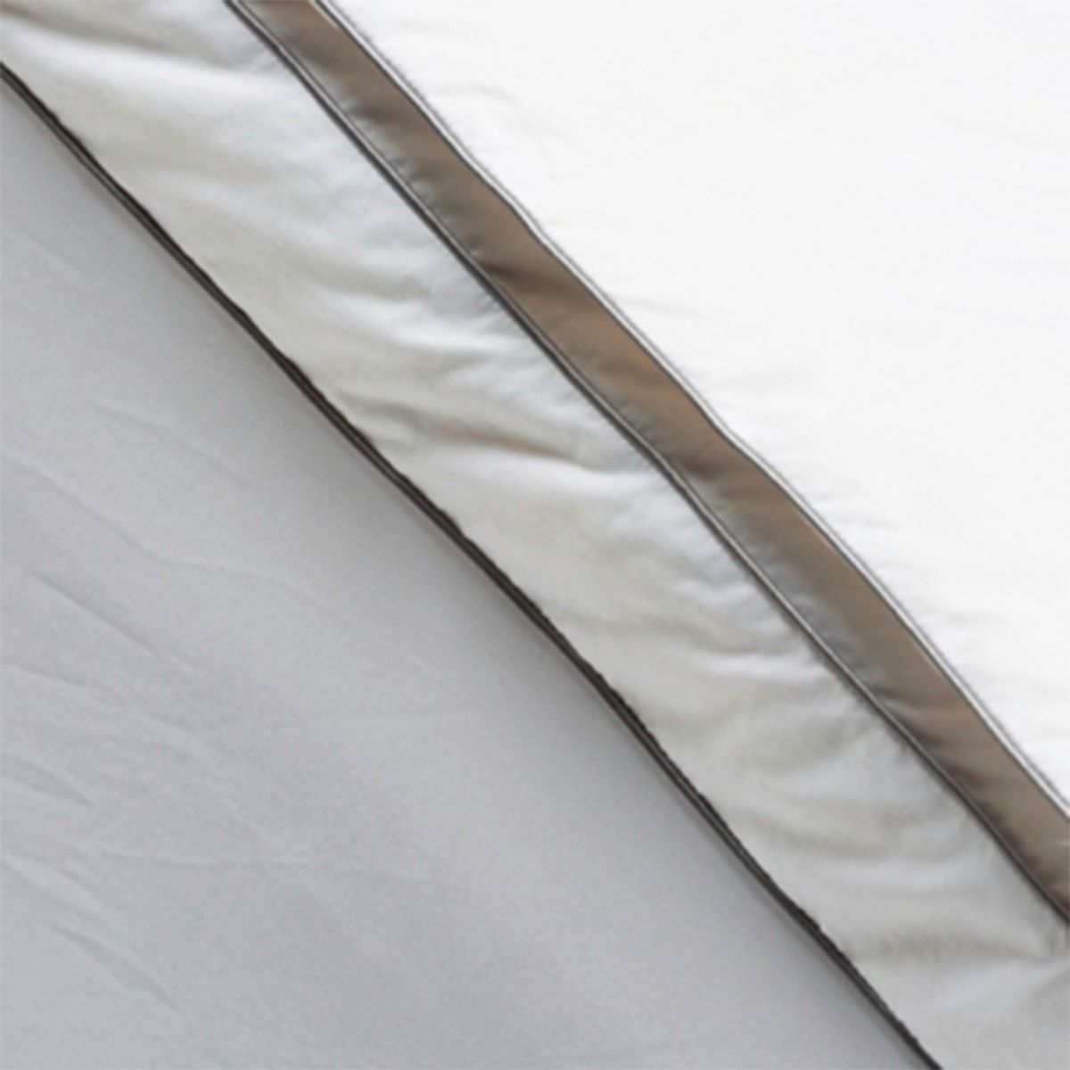 DROM - Topper De Pluma Drom