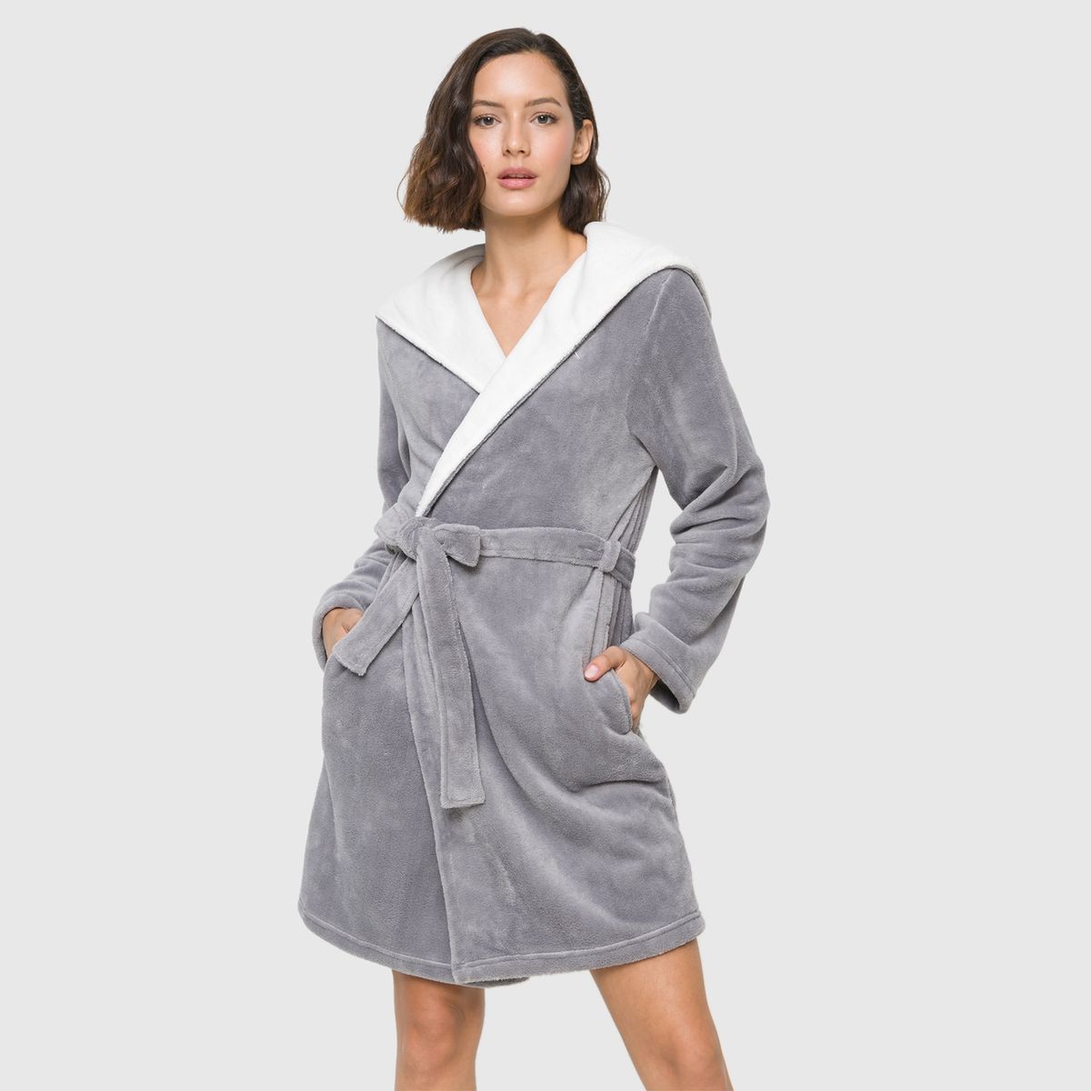 UNIVERSITY CLUB - Bata