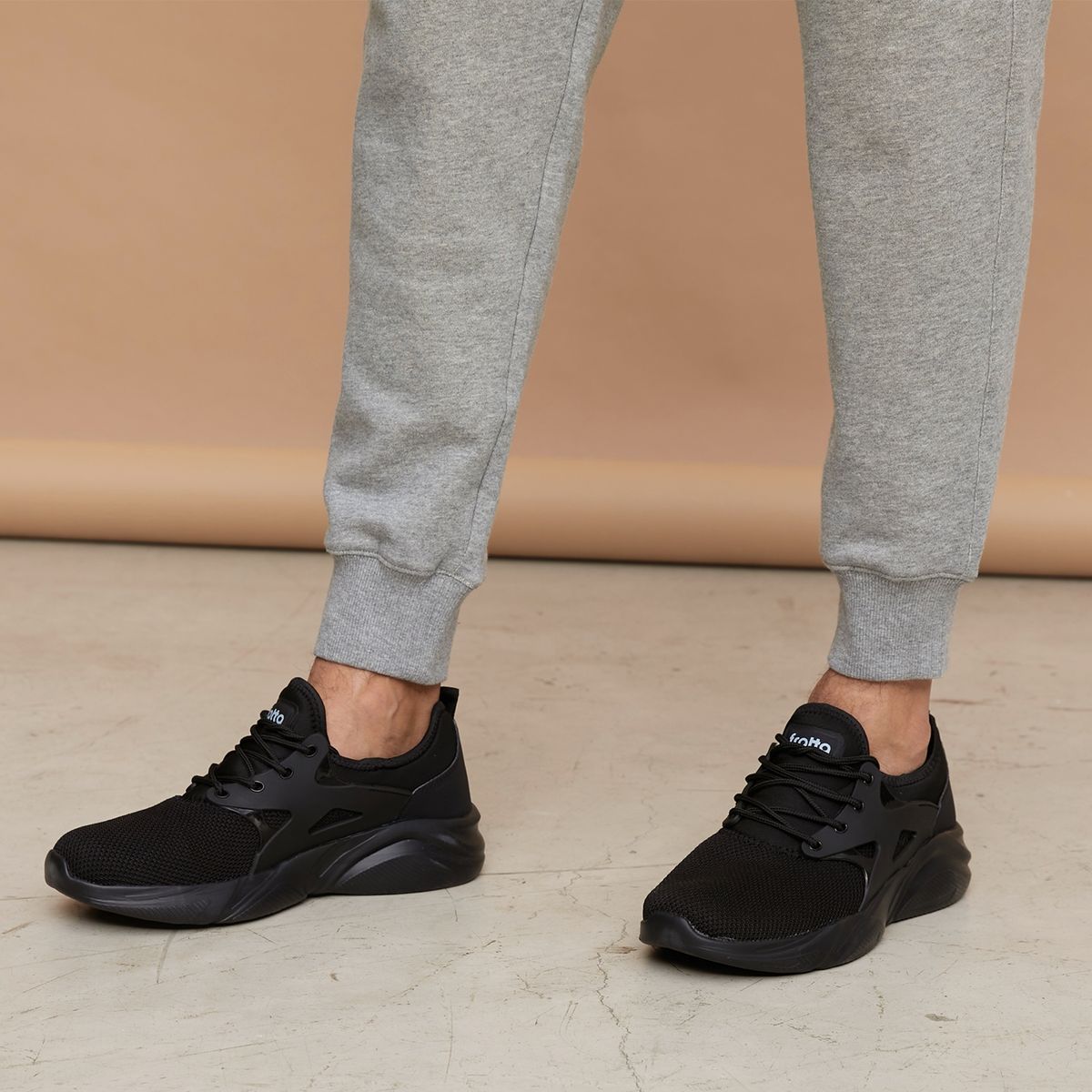 FRATTA - Zapatilla Running Hombre Negro Fratta